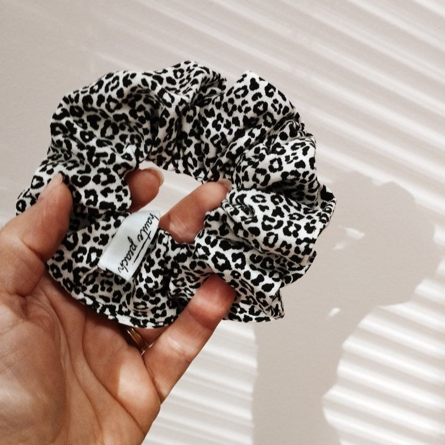 Leopard Black & White Scrunchie Haute Peach